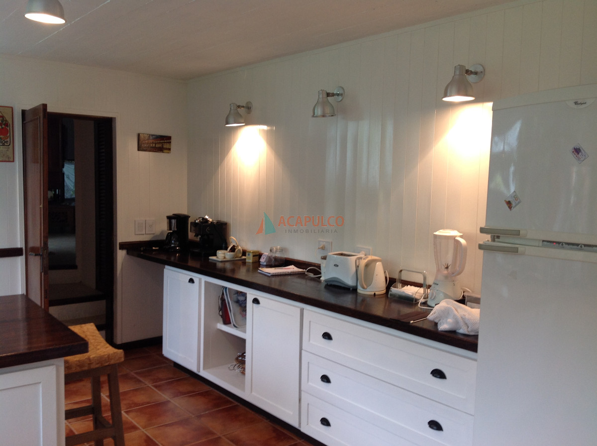 Casa ID.2321 - Casa en Venta - 5 Dormitorios + Dependencia - Punta del Este