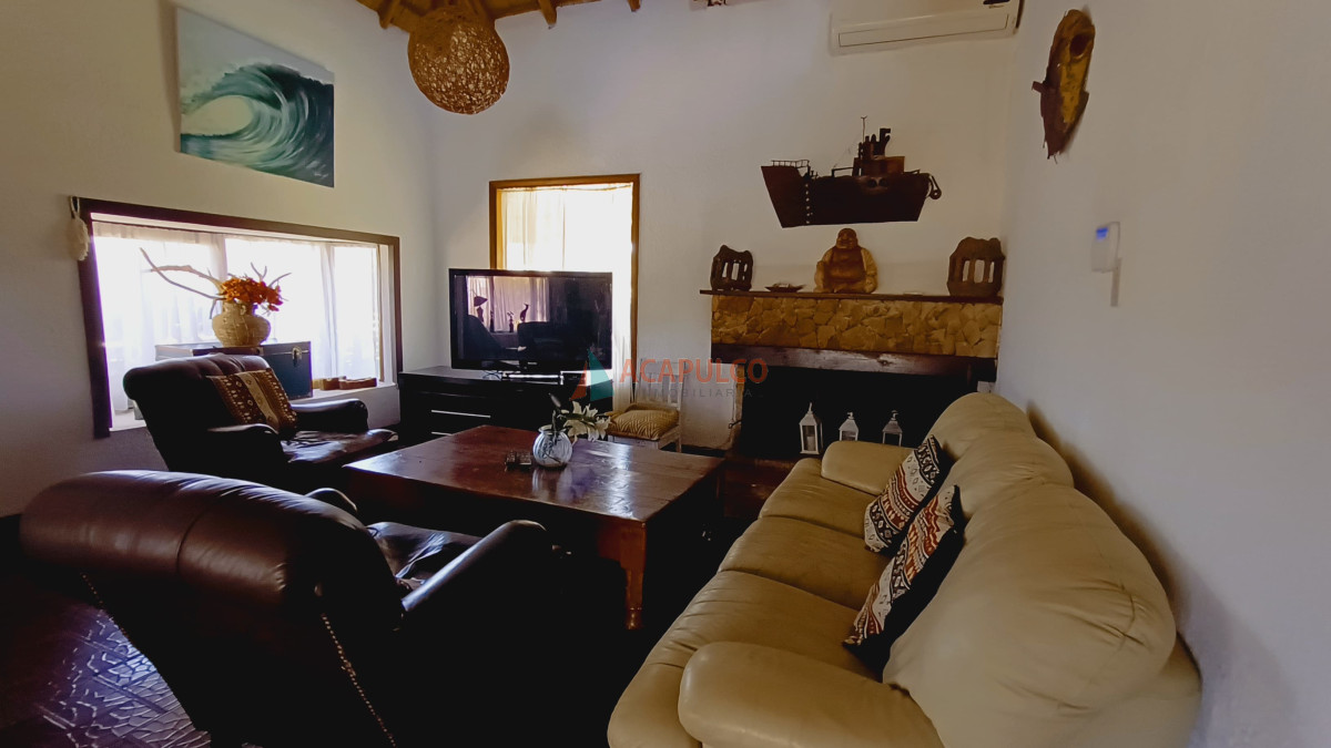Casa Ref.2443 - Casa en Balneario Buenos Aires, 4 dormitorios 