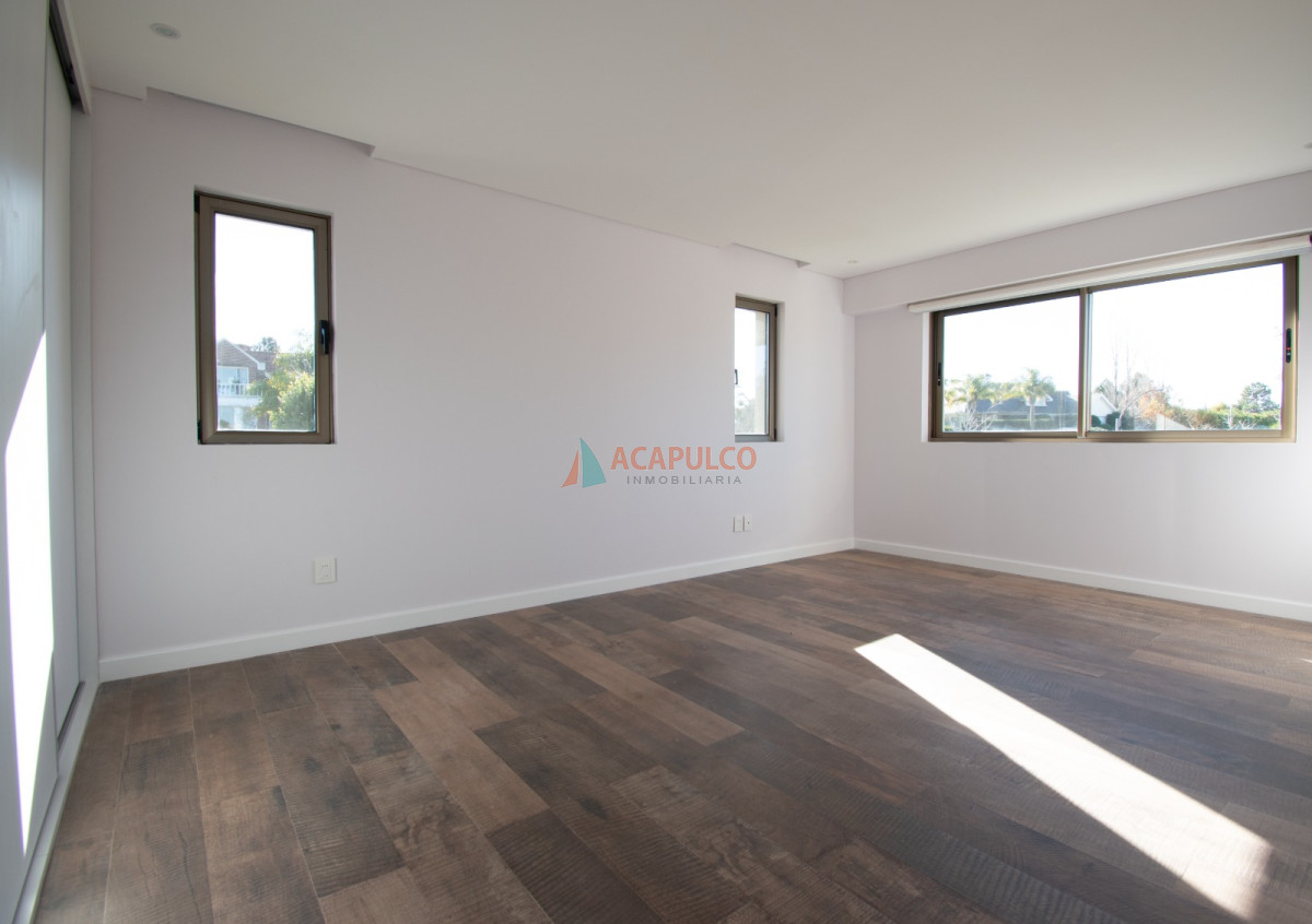 Casa ID.6184 - Venta Casa Barrio Privado  4 dormitorios, barbacoa cerrada, piscina climatizada, jacuzzi, sauna y gimnasio