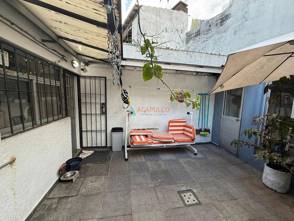 Casa Ref.6204 - Venta casa 2 dormitorios 2 baños garaje en La Blanqueada