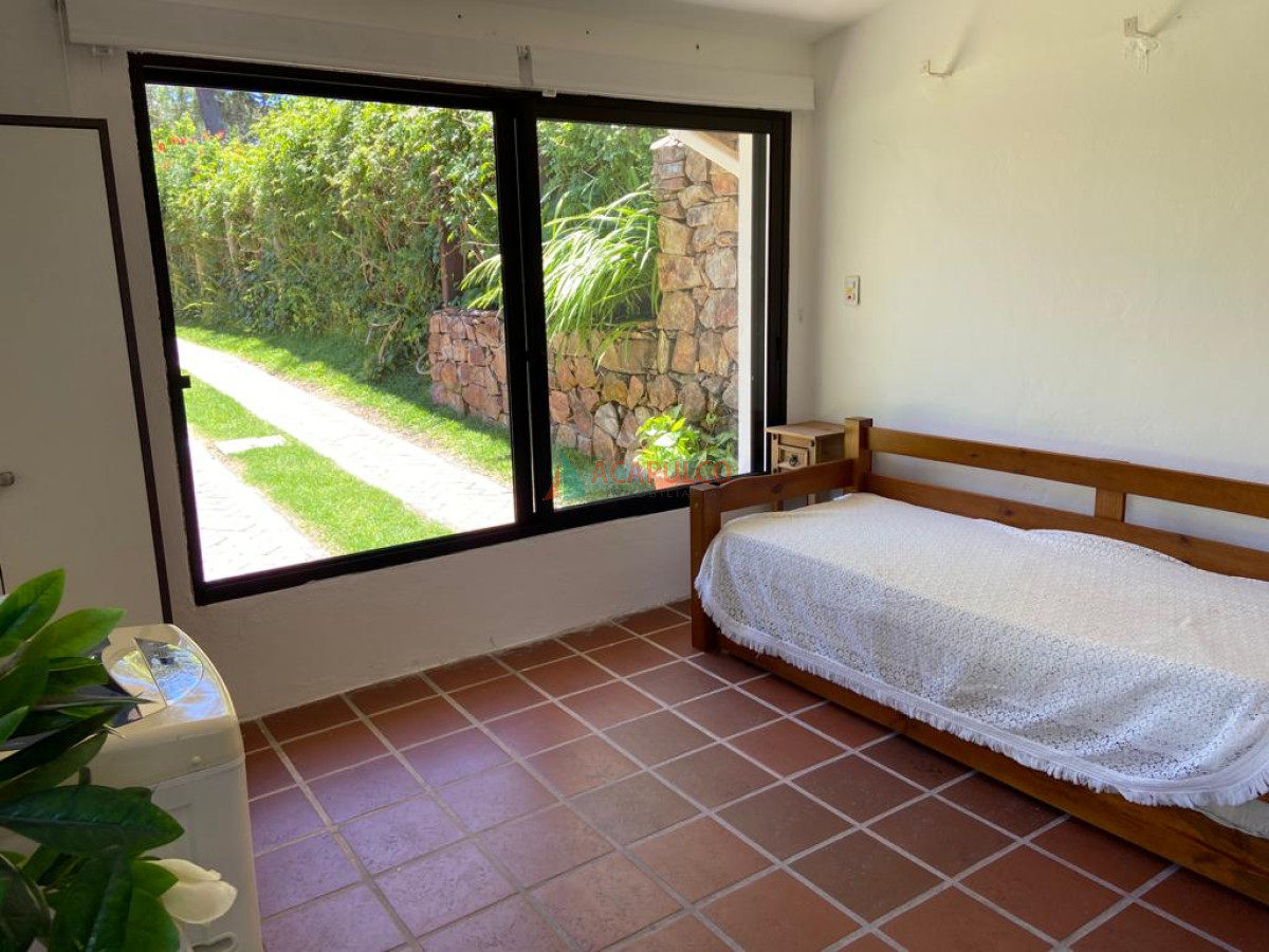 Casa Ref.2543/EXCELENTE-ZONA-MANSA,-A-300-MTS-DEL-MAR. - EXCELENTE ZONA MANSA, A 300 MTS DEL MAR.