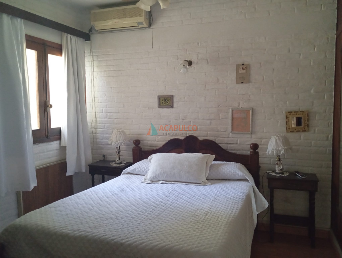 Casa Ref.2446 - CASA EN PINARES A 300 METROS DEL MAR - 4 dormitorios 3 baños y parque con Parrillero