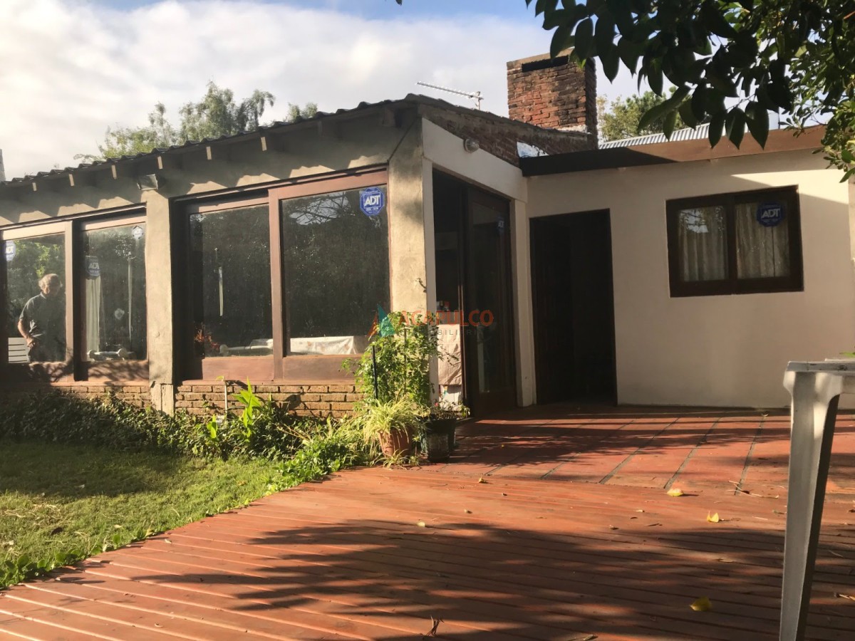 Casa Ref.3569/translate_img/css/custom/css/responsive/responsive.css - Hermosa casa en Altos del Pinar - Maldonado