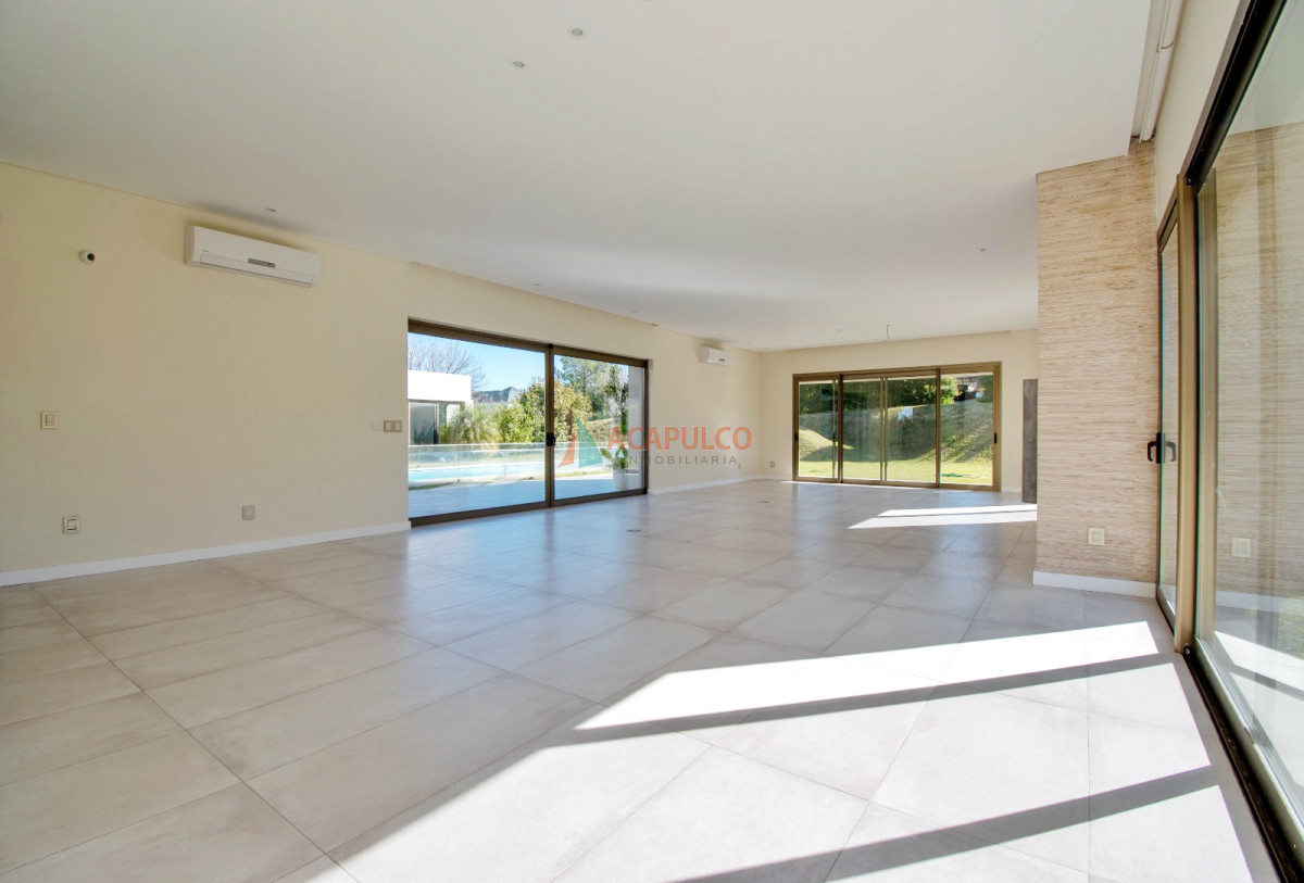 Casa ID.6184 - Venta Casa Barrio Privado  4 dormitorios, barbacoa cerrada, piscina climatizada, jacuzzi, sauna y gimnasio