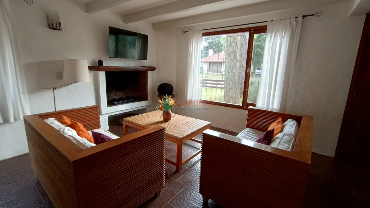 Casa Ref.2330 - CASA EN ALQUILER ZONA PINARES A 500 METROS DEL MAR