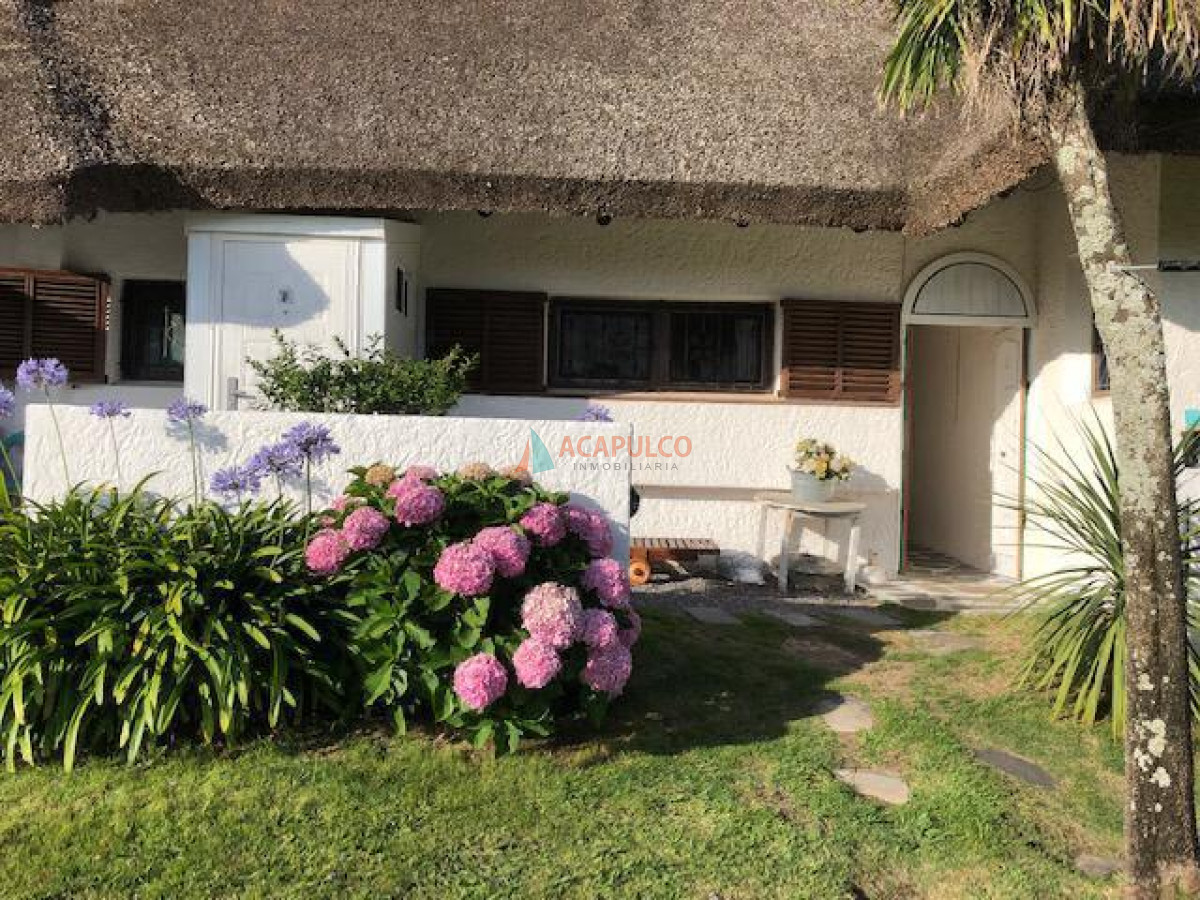 Casa ID.2044 - Casa en Mansa, 6 dormitorios  - piscina climatizada