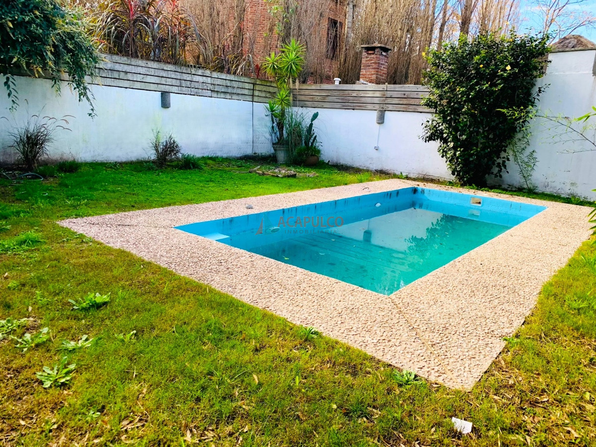casa de 3 dormitorios, 2 baños y piscina en alquiler anual - el tesoro - acp4586c