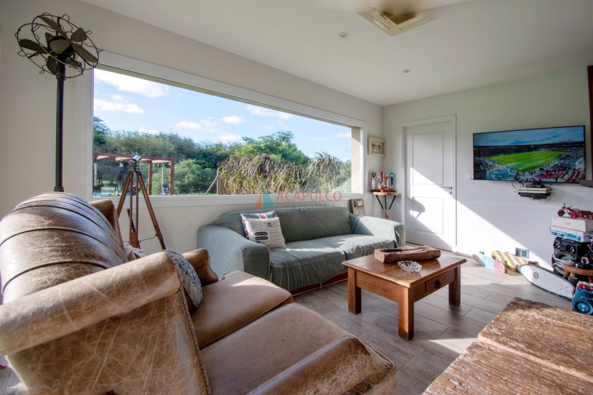 Casa ID.5190 - Venta Casa 4 dormitorios Barrio Privado