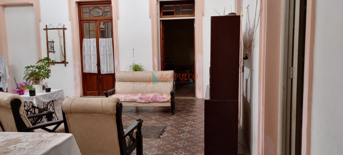 Apartamento ID.4741 - Casa + 8 Apartamentos Venta - Salto Centro 