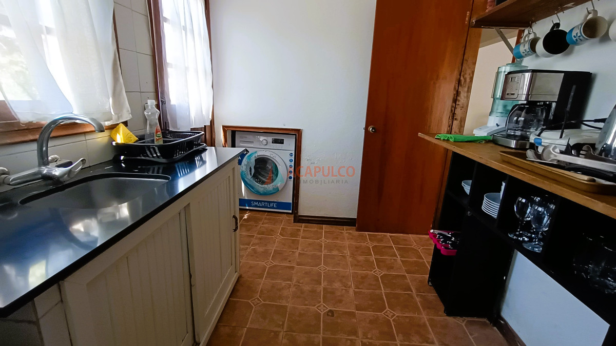Casa Ref.2459 - Venta de cómoda casa en La Barra - 3 dormtiorios y 2 baños