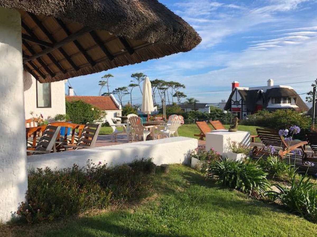 Casa ID.2044 - Casa en Mansa, 6 dormitorios  - piscina climatizada