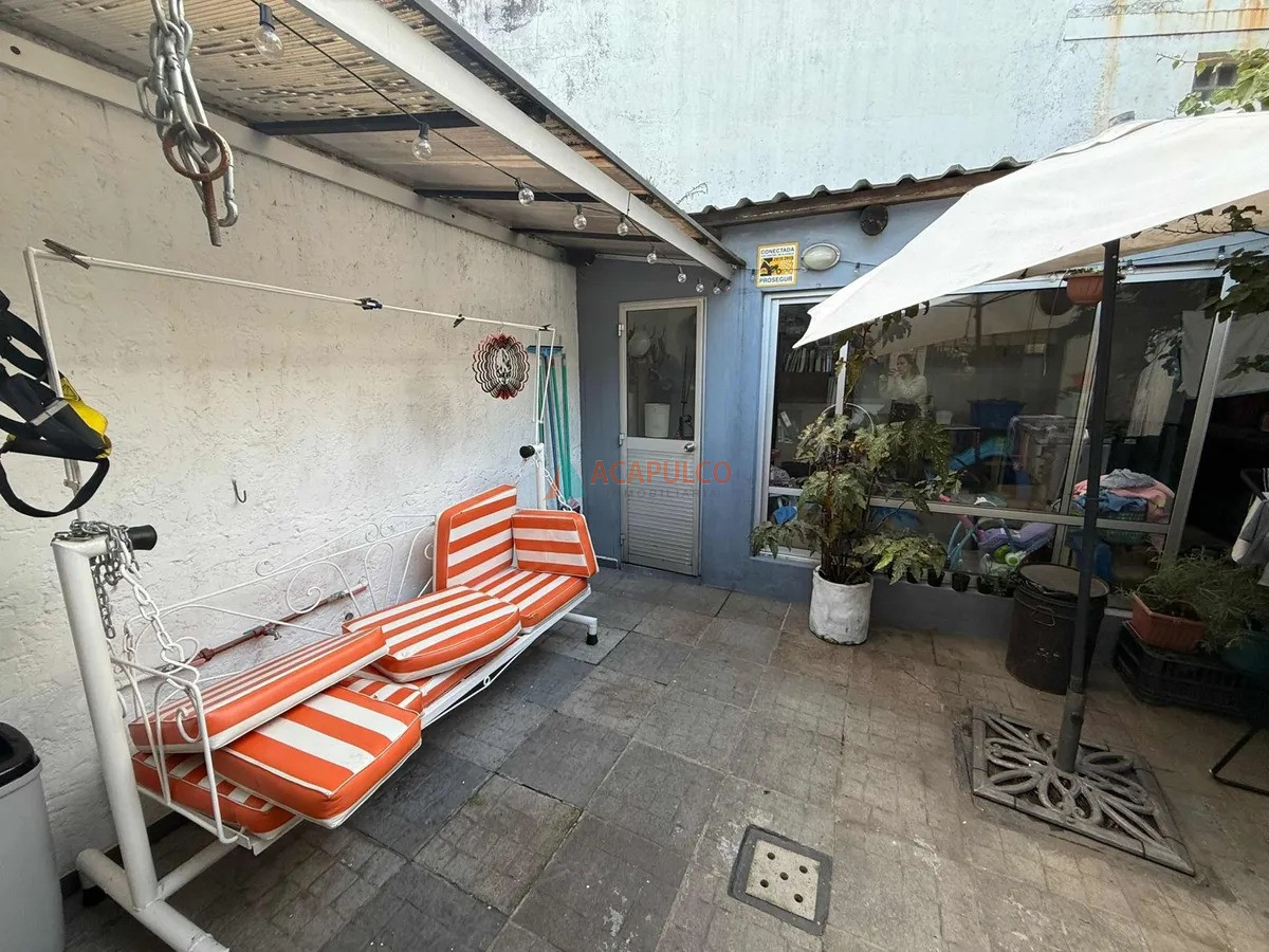 Casa Ref.6204 - Venta casa 2 dormitorios 2 baños garaje en La Blanqueada