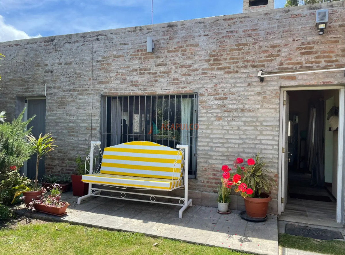 Casa Ref.2693 - Casa en Balneario Buenos Aires, 2 dormitorios 