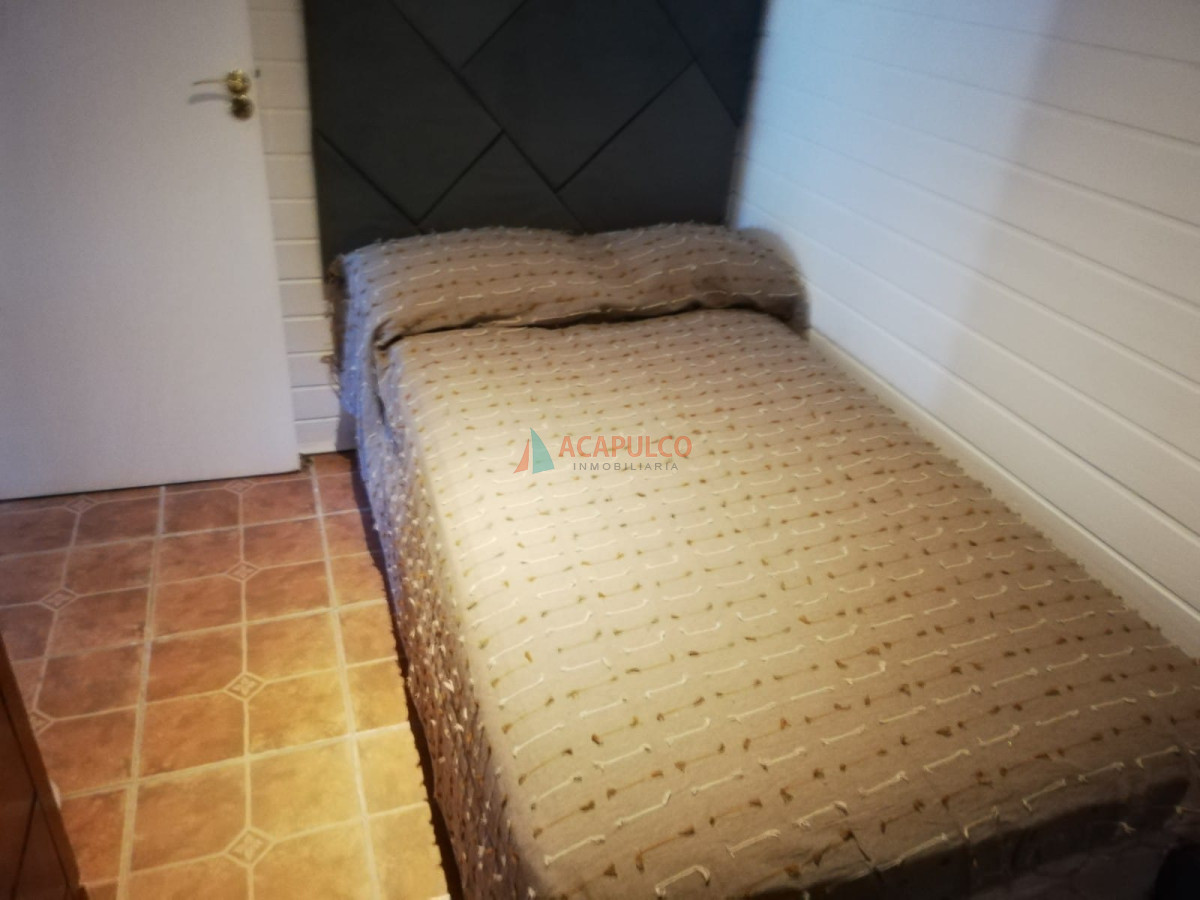 Casa Ref.2434/Casa-en-Balneario-Buenos-Aires,-4-dormitorios-* - Casa en Balneario Buenos Aires, 4 dormitorios *