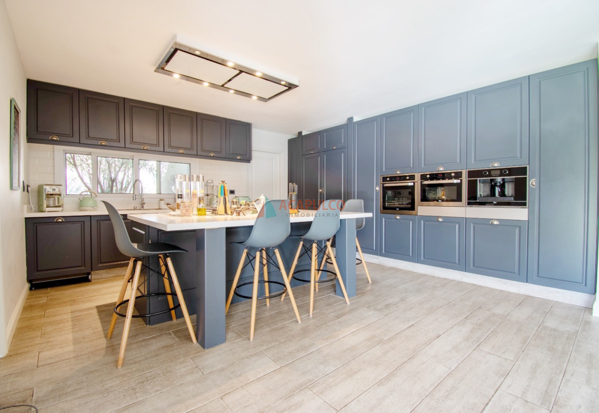 Casa ID.5190 - Venta Casa 4 dormitorios Barrio Privado