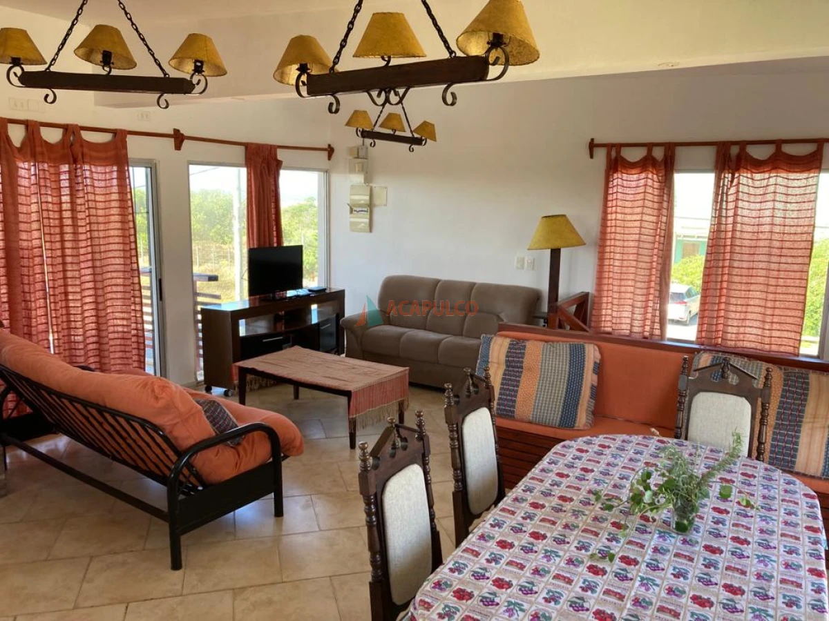 Casa Ref.4699 - CASA A LA VENTA - 100m A PLAYA - BALNEARIO BUENOS AIRES