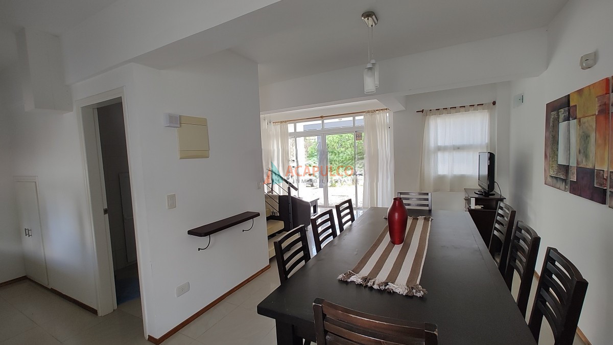 Casa Ref.3291 - VENTA CASA EN MANANTIALES 3 DORMITORIOS 