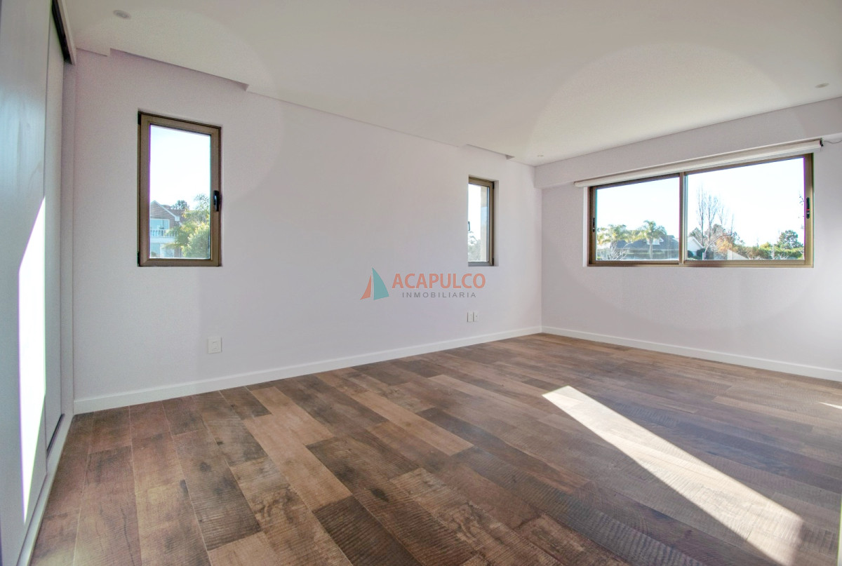 Casa ID.6184 - Venta Casa Barrio Privado  4 dormitorios, barbacoa cerrada, piscina climatizada, jacuzzi, sauna y gimnasio