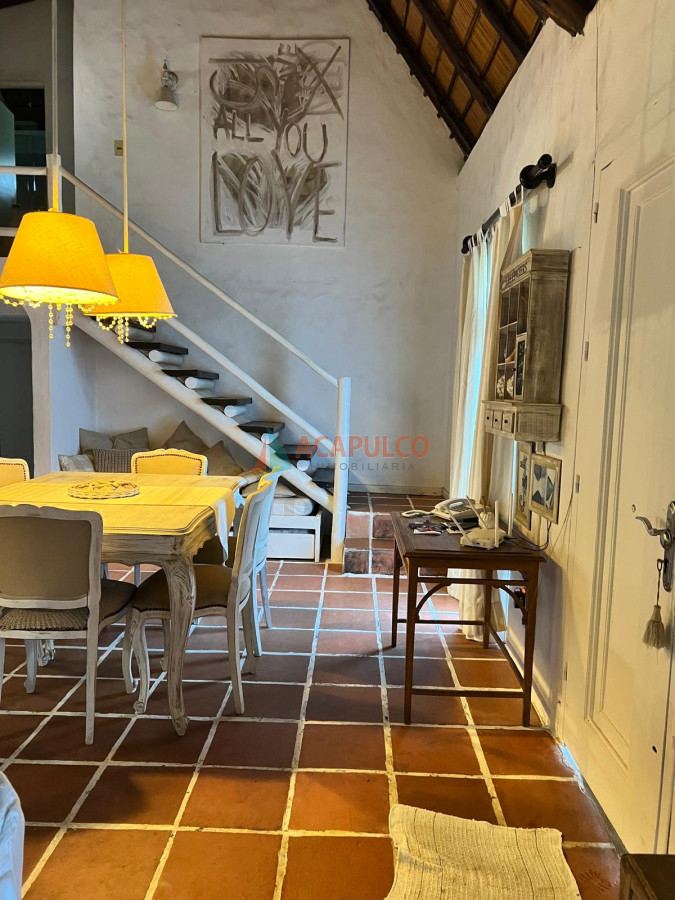 Casa Ref.4722 - HERMOSO CHALET EN PINARES DE 4 DORMITORIOS CON PISCINA