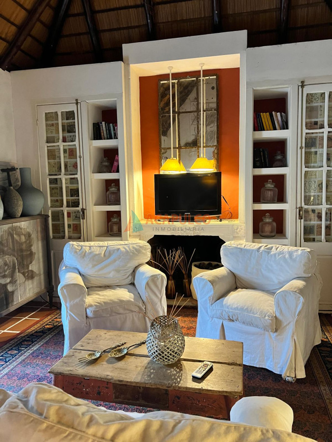 Casa Ref.4722 - HERMOSO CHALET EN PINARES DE 4 DORMITORIOS CON PISCINA