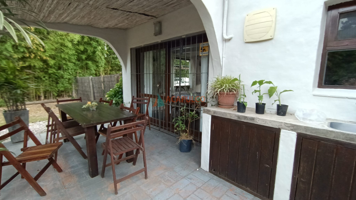 Casa Ref.2330 - CASA EN ALQUILER ZONA PINARES A 500 METROS DEL MAR