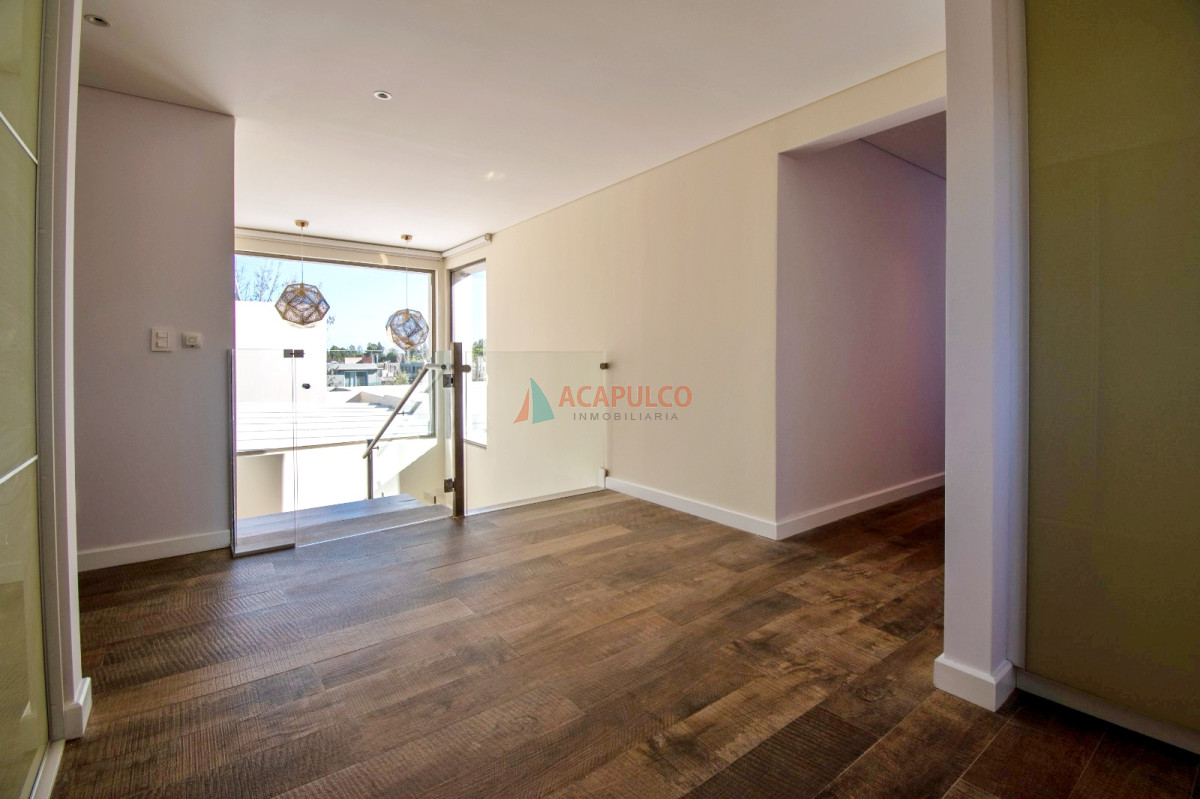 Casa ID.6184 - Venta Casa Barrio Privado  4 dormitorios, barbacoa cerrada, piscina climatizada, jacuzzi, sauna y gimnasio