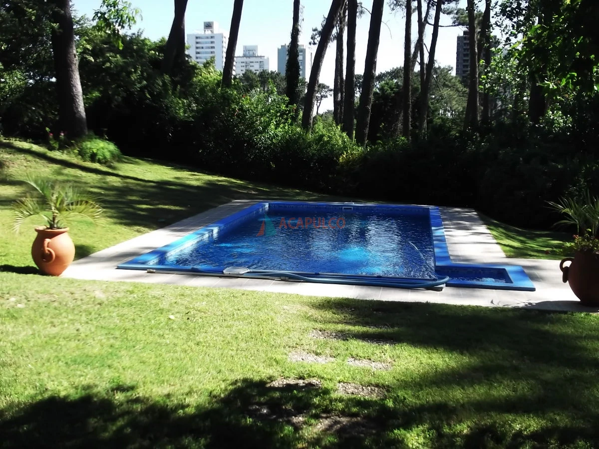 Casa Ref.2105/CASA-VENTA-PUNTA-DEL-ESTE---3-DORMITORIOS-PISCINA - CASA VENTA PUNTA DEL ESTE   3 DORMITORIOS PISCINA