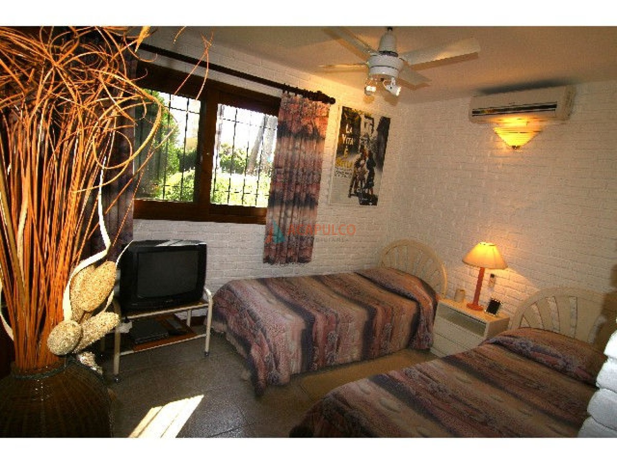 Casa Ref.2107/css/responsive/images/css/custom/style.css - Casa en Mansa, 3 dormitorios *