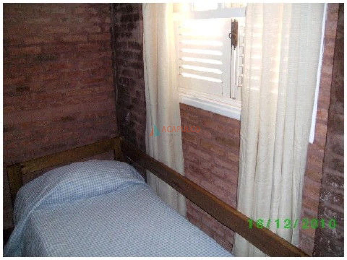 Casa Ref.2434/js/flexslider/img/css/custom/style.css - Casa en Balneario Buenos Aires, 4 dormitorios *