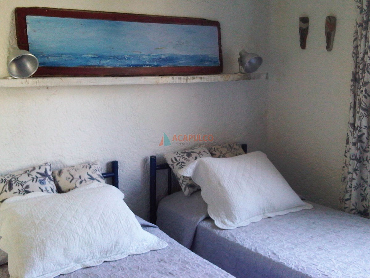 Casa Ref.2540/translate_img/js/js/jquery.tooltipster.min.js - Casa en Venta - 5 Dormitorios + Dependencia - La Barra  - 150mts del Mar