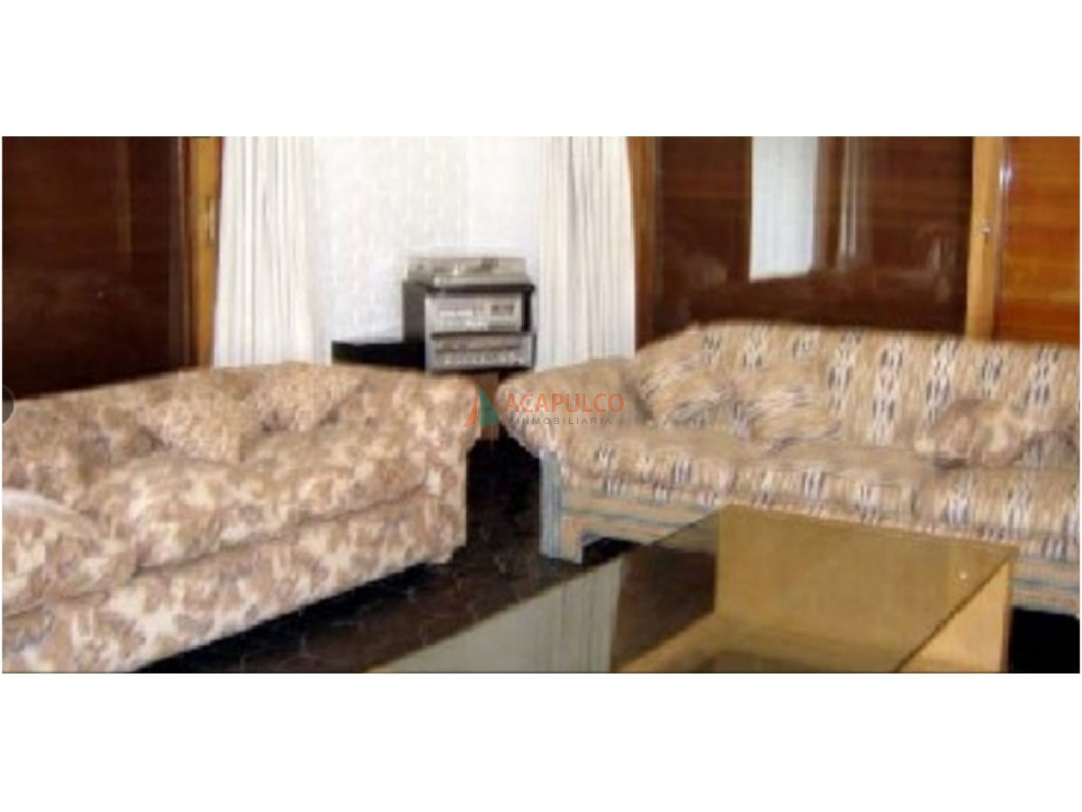 Apartamento ID.2623 - MUY BUENA CASA ZONA MANSA 3500 M2 DE PARQUE