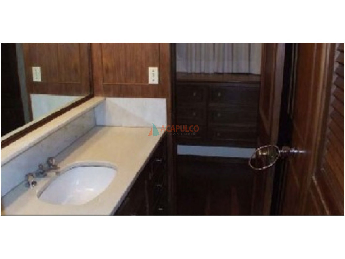 Apartamento ID.2623 - MUY BUENA CASA ZONA MANSA 3500 M2 DE PARQUE