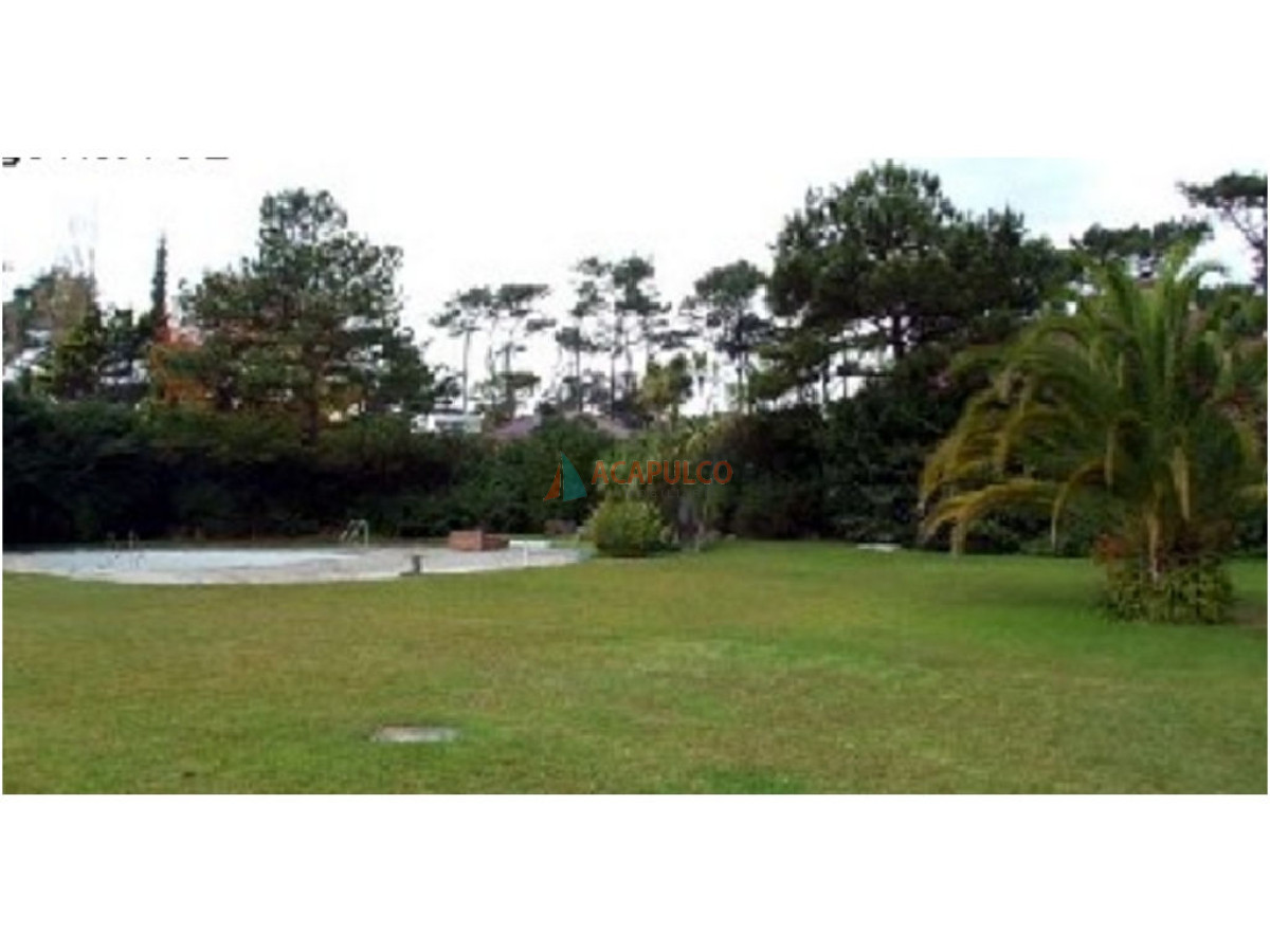 Apartamento ID.2623 - MUY BUENA CASA ZONA MANSA 3500 M2 DE PARQUE