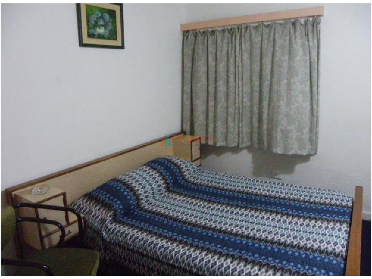 Casa ID.2650 - HOTEL EN PLENO CENTRO DE MALDONADO 11 HABITACIONES