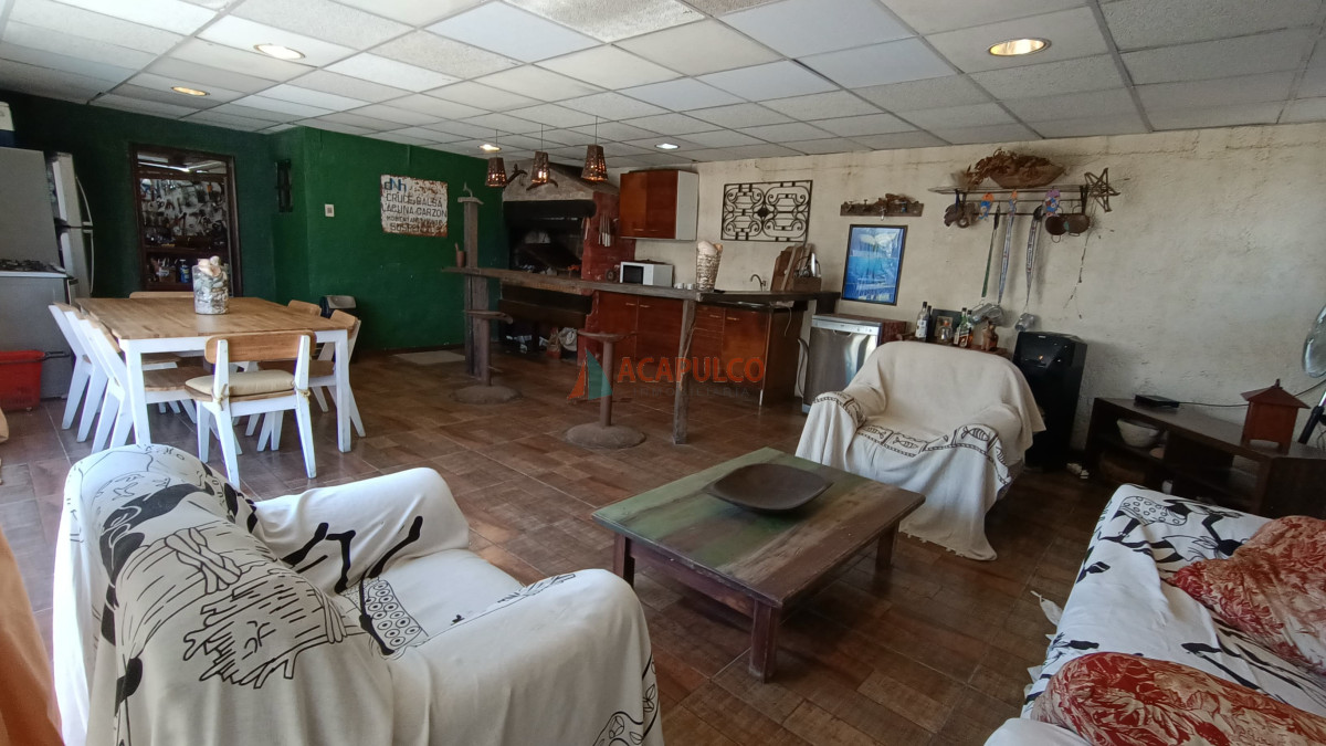 Casa Ref.2443 - Casa en Balneario Buenos Aires, 4 dormitorios 