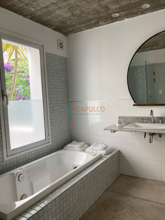 Casa Ref.2272/BARRIO-ARBOLADA-3-dormitorios,-2-baños,-1-suite,-living-comedor,-cocina,-estacionamiento - BARRIO ARBOLADA 3 dormitorios, 2 baños, 1 suite, living comedor, cocina, estacionamiento.