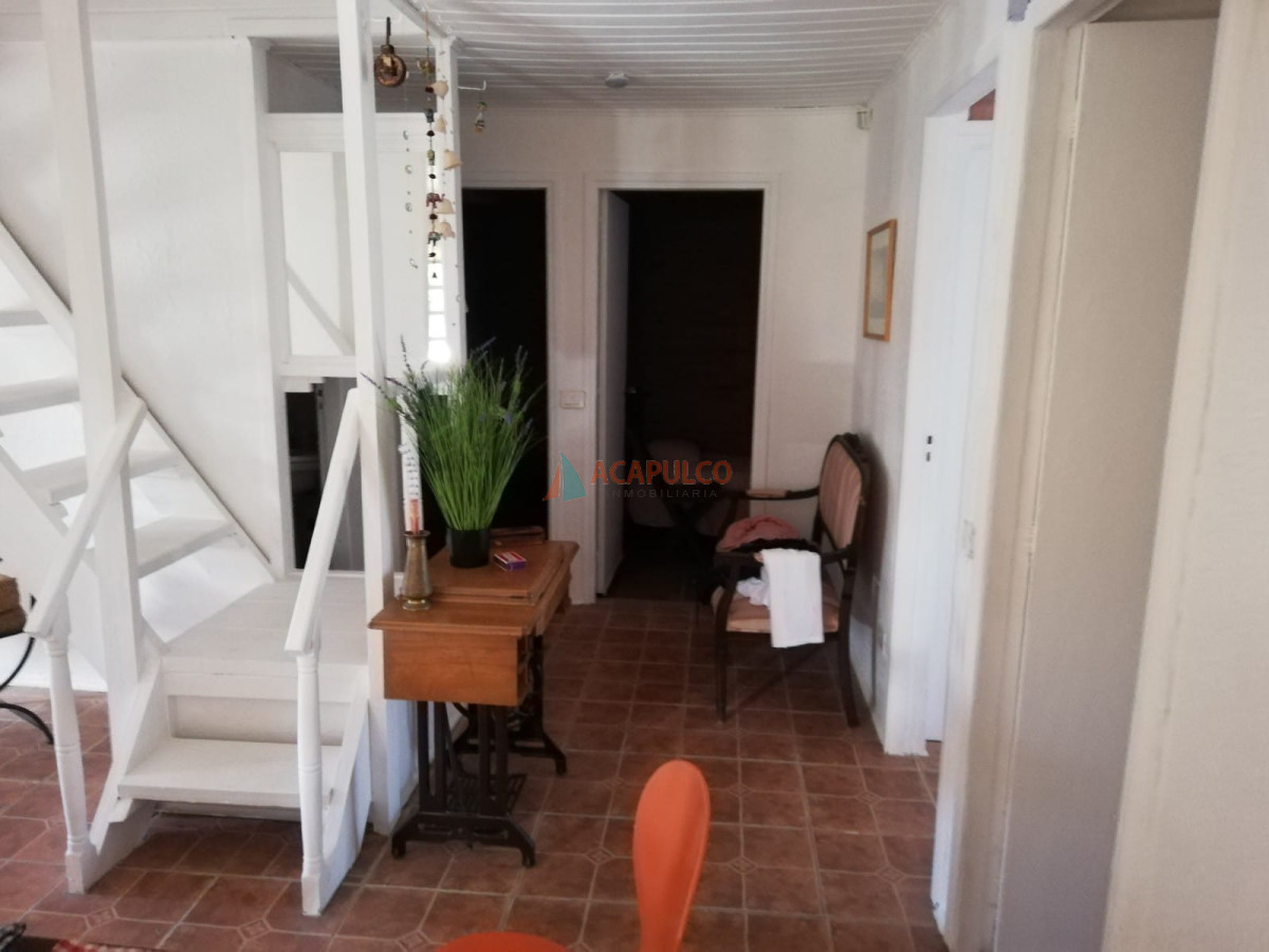 Casa Ref.2434/Casa-en-Balneario-Buenos-Aires,-4-dormitorios-* - Casa en Balneario Buenos Aires, 4 dormitorios *