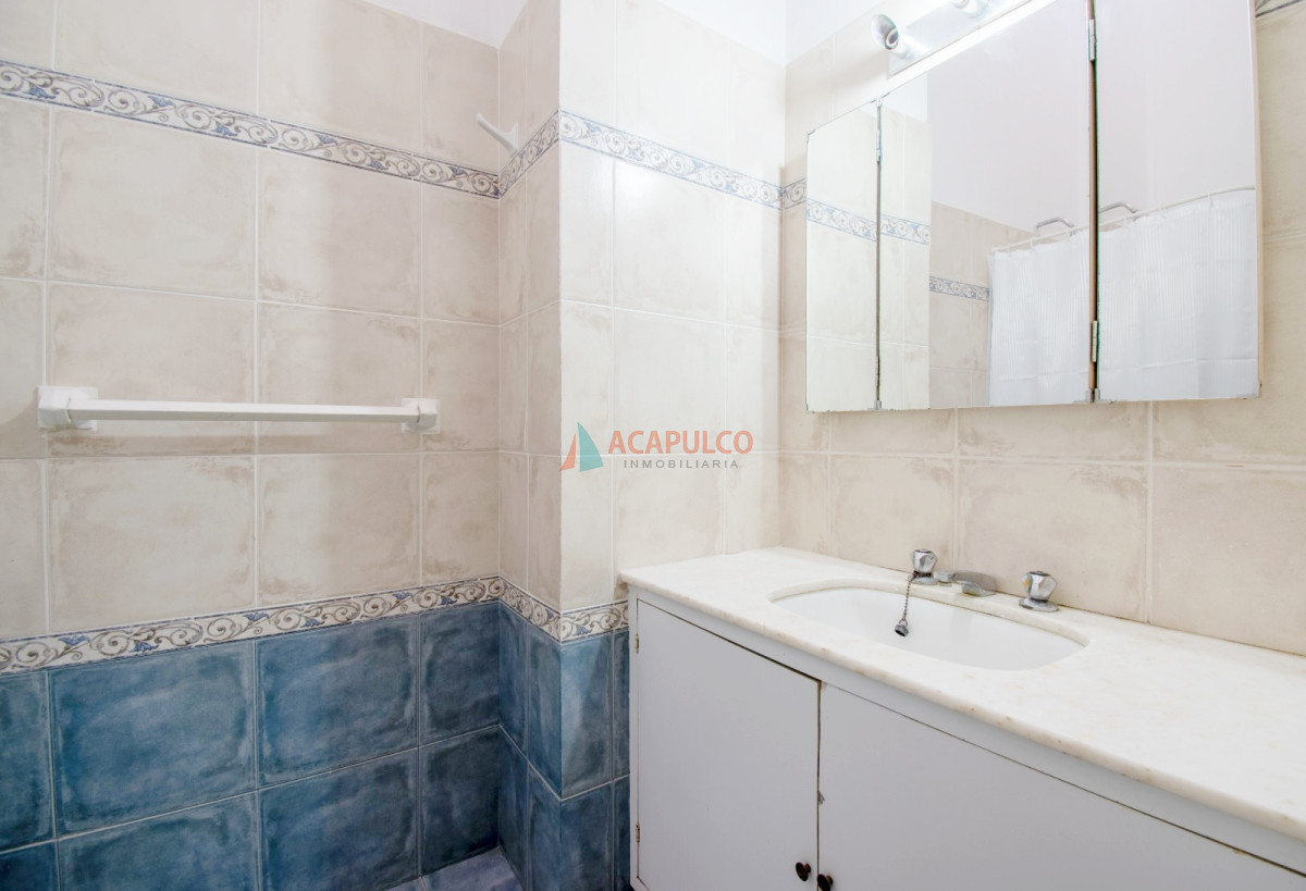 Casa Ref.6145 - Venta casa 3 dormitorios garaje y fondo en Atlántida