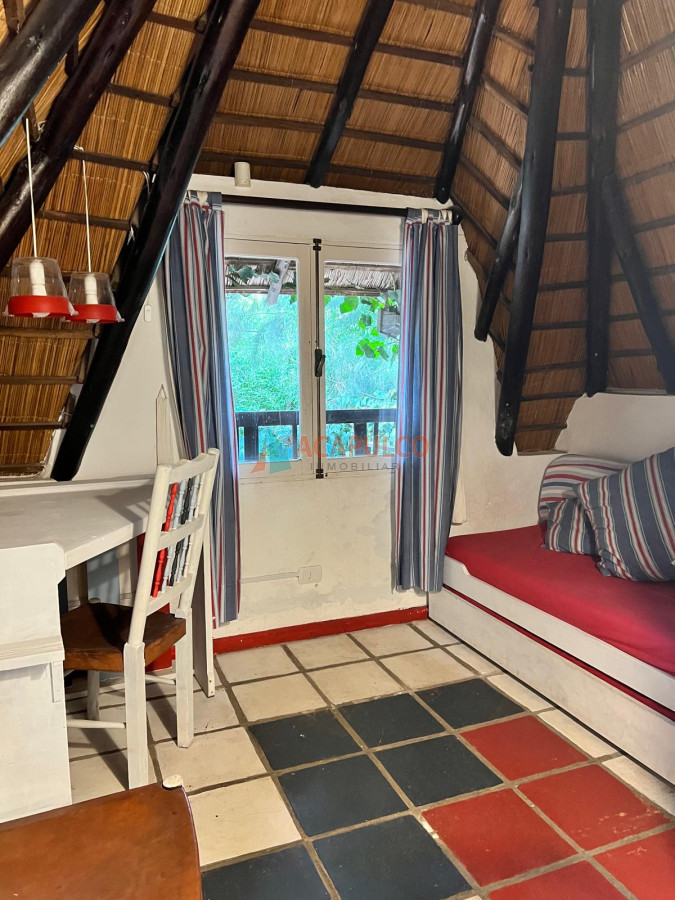 Casa Ref.4722 - HERMOSO CHALET EN PINARES DE 4 DORMITORIOS CON PISCINA