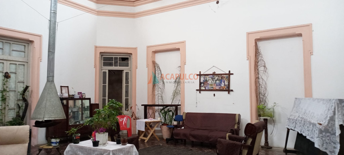 Apartamento ID.4741 - Casa + 8 Apartamentos Venta - Salto Centro 