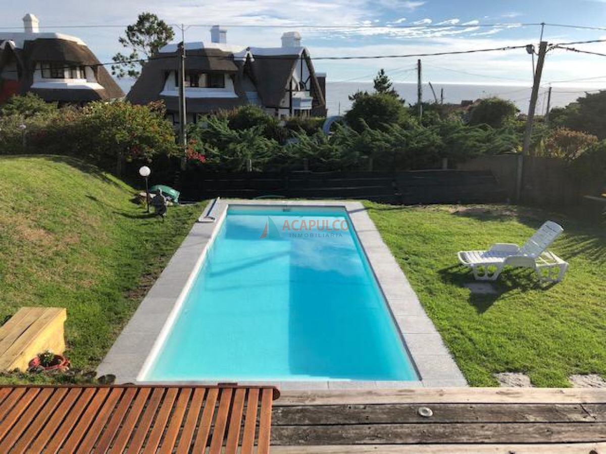 Casa ID.2044 - Casa en Mansa, 6 dormitorios  - piscina climatizada