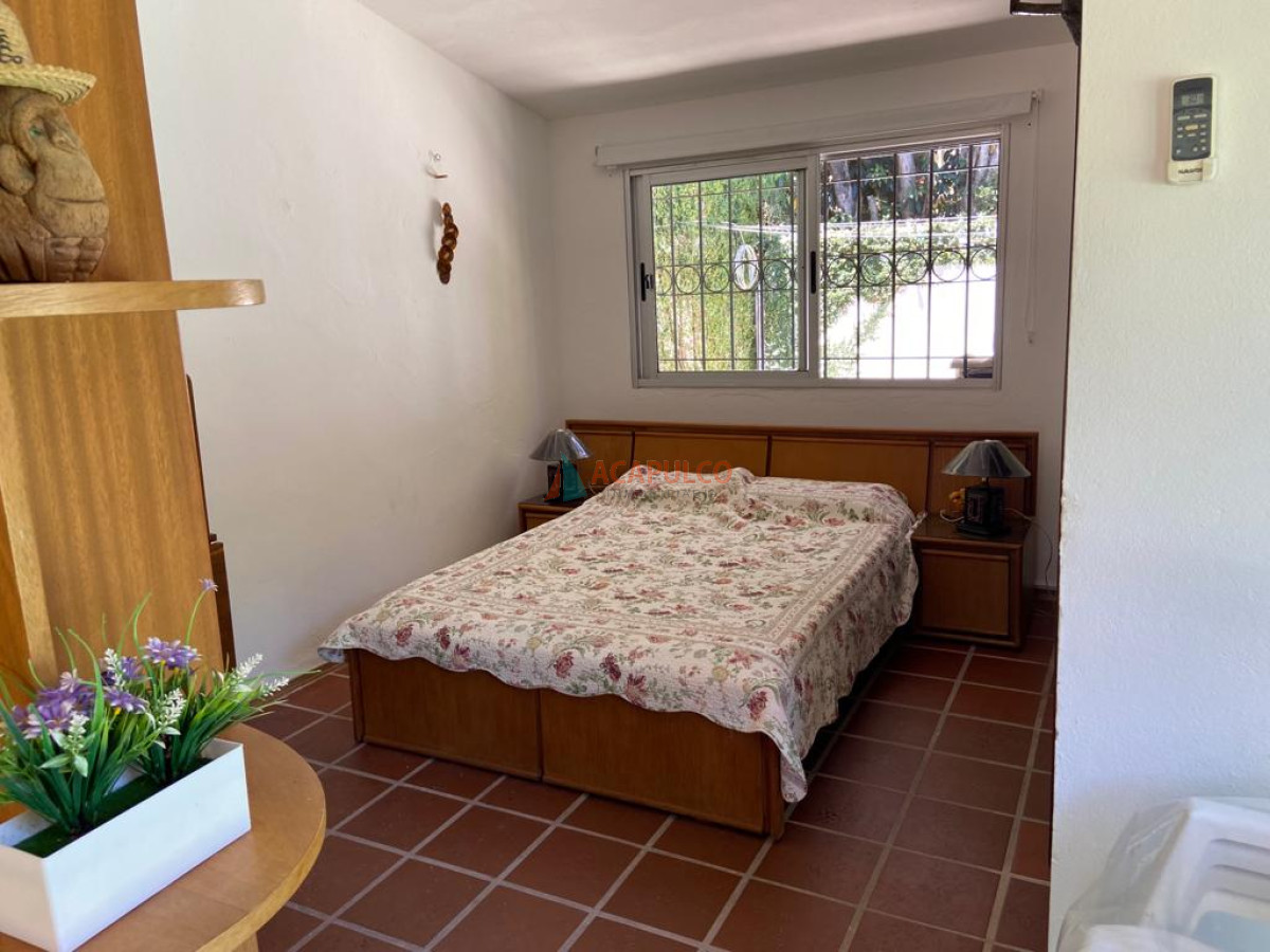 Casa Ref.2543/EXCELENTE-ZONA-MANSA,-A-300-MTS-DEL-MAR. - EXCELENTE ZONA MANSA, A 300 MTS DEL MAR.