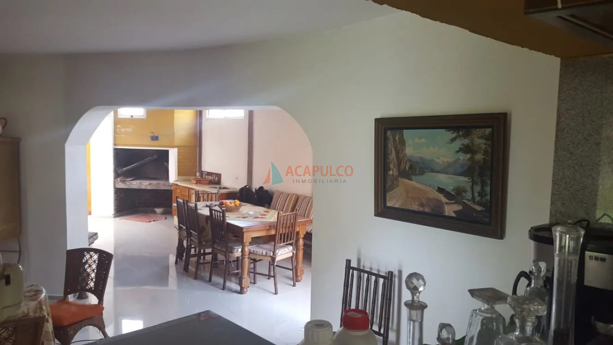 Apartamento ID.2512 - Casa a la venta. Mansa  de 6 dormitorios