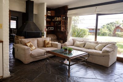 CASA EN PINARES A 300 METROS DEL MAR