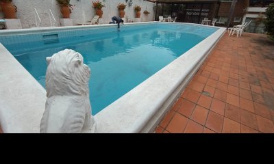 Venta de gran casa, 5 dormtiorios, piscina, barbacoa y playroom