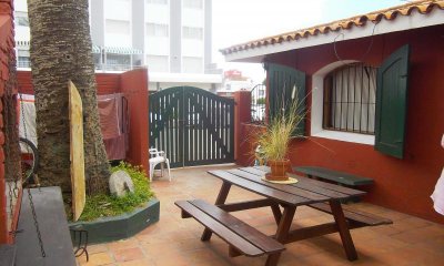 Casa en península a 200 metros del mar - 3 dormitorios, 2 baños, pario, parrillero y garaje
