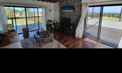 CASA JOSE IGNACIO  - VISTA AL MAR - Venta y Alquiler