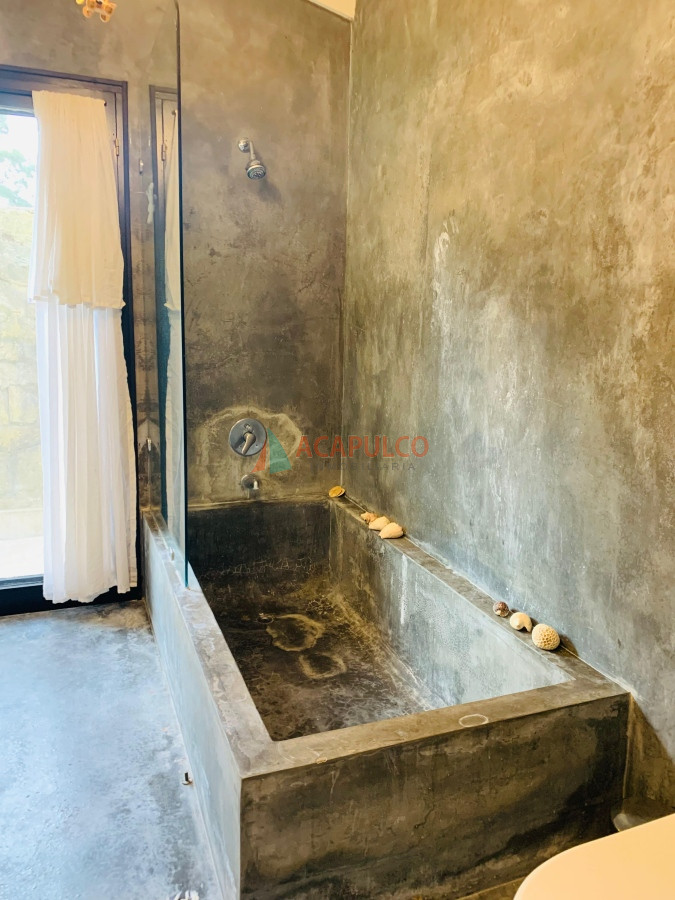 Chacra Ref.4615 - Chacra en venta con casa y piscina - Manantiales