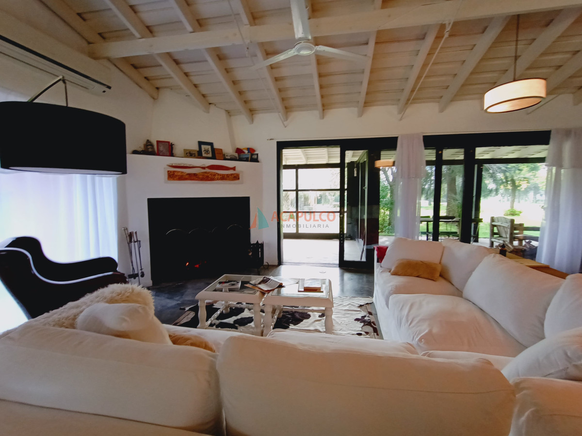 Chacra Ref.4615 - Chacra en venta con casa y piscina - Manantiales