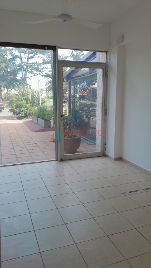 Local Comercial ID.6280 - ALQUILER LOCAL COMERCIAL PUNTA DEL ESTE
